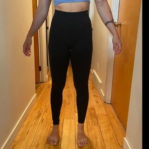 Lululemon leggings size 4